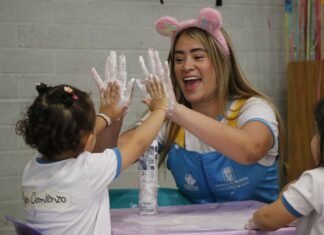 Más de 8.620 niñas y niños reciben atención de Buen Comienzo en los cinco corregimientos de Medellín